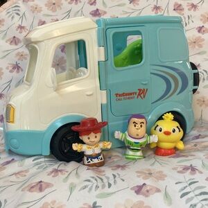 FISHER PRICE LITTLE PEOPLE TOY STORY CAMPER & 3 figures